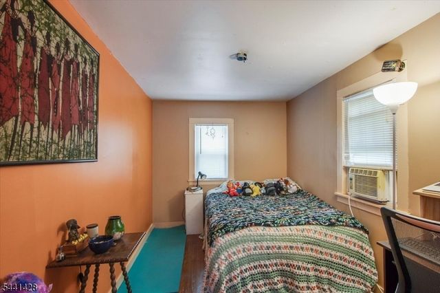 87 Main St, Andover Boro, NJ 07821