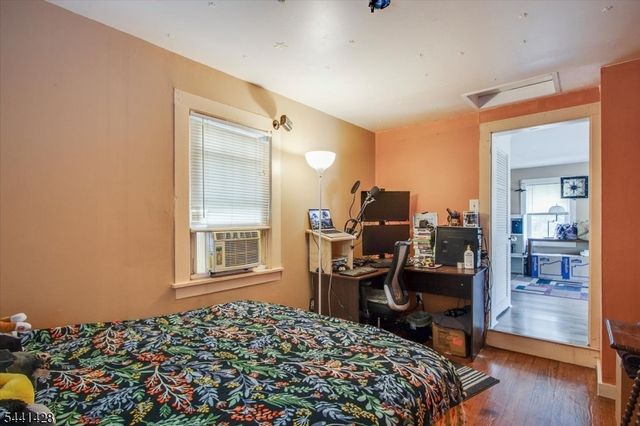 87 Main St, Andover Boro, NJ 07821