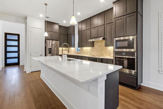 3323 McCurdy, Austin, TX 78723