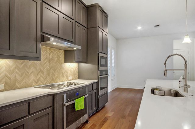 3323 McCurdy, Austin, TX 78723