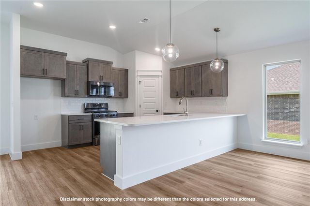 5122 Vista Avenue, Springdale, AR 72762