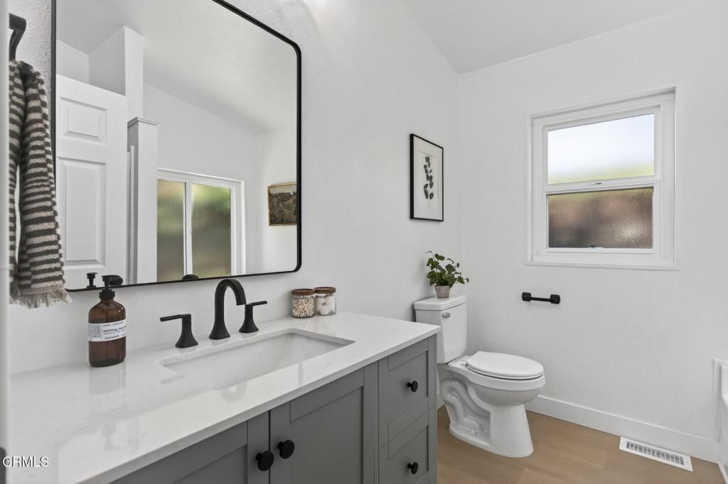 Image 20 of property listing at 397 Hupa Street, Ventura, CA 93001