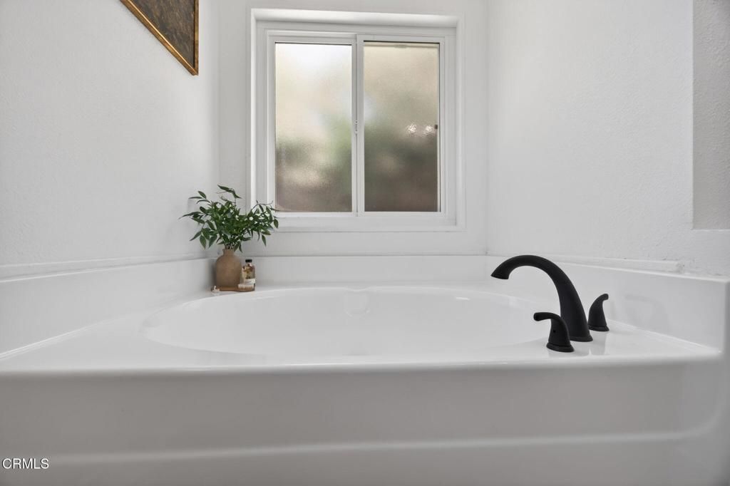 Image 21 of property listing at 397 Hupa Street, Ventura, CA 93001