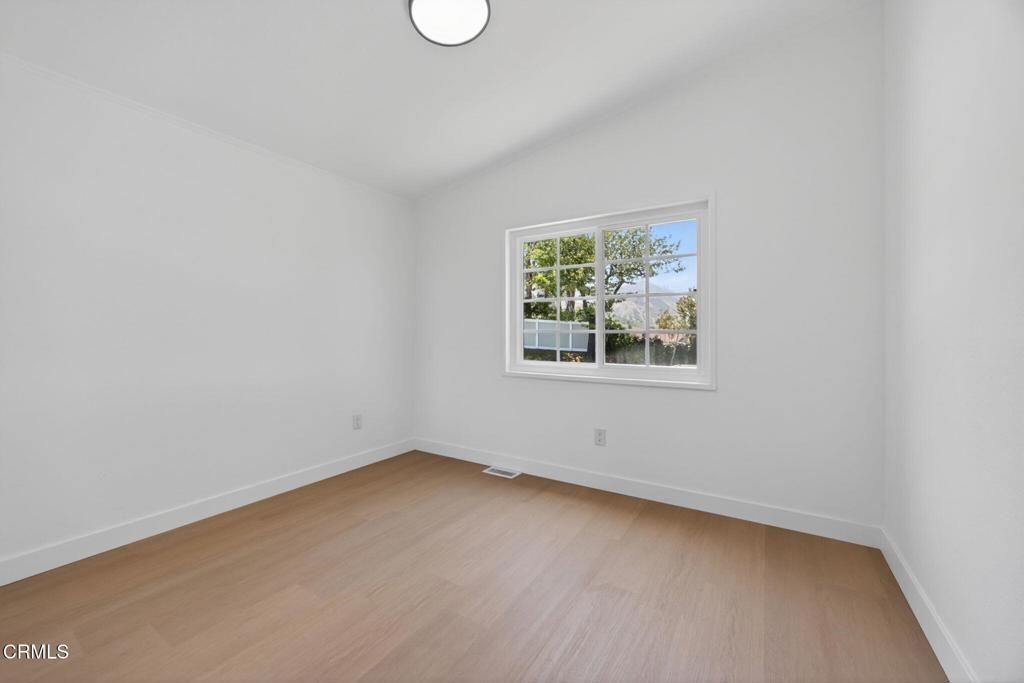 Image 26 of property listing at 397 Hupa Street, Ventura, CA 93001