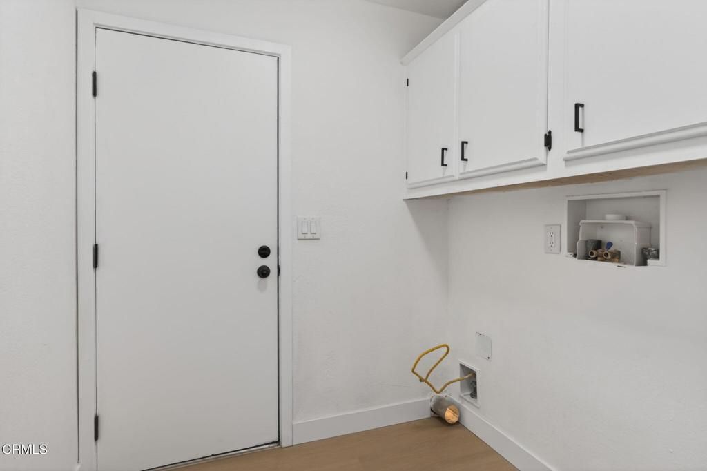 Image 28 of property listing at 397 Hupa Street, Ventura, CA 93001