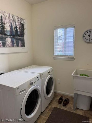 14349 Shadywood Drive, Sterling Heights, MI 48312