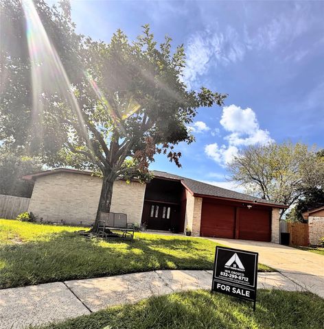 19811 Bellaw Woods Drive, Humble, TX 77338
