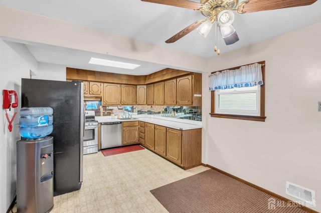 140 Camelot Drive, Port Reading, NJ 07064