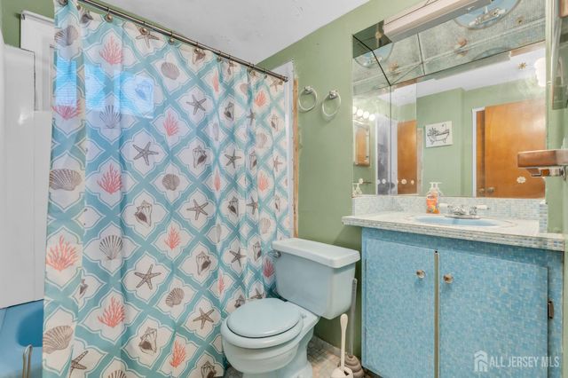 140 Camelot Drive, Port Reading, NJ 07064