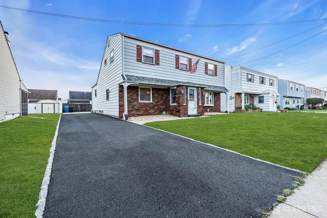 140 Camelot Drive, Port Reading, NJ 07064