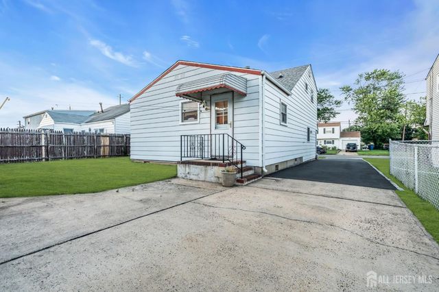 140 Camelot Drive, Port Reading, NJ 07064
