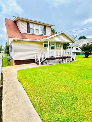 2721 S Staunton Road, Huntington, WV 25702