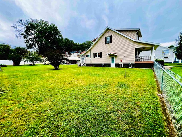 2721 S Staunton Road, Huntington, WV 25702