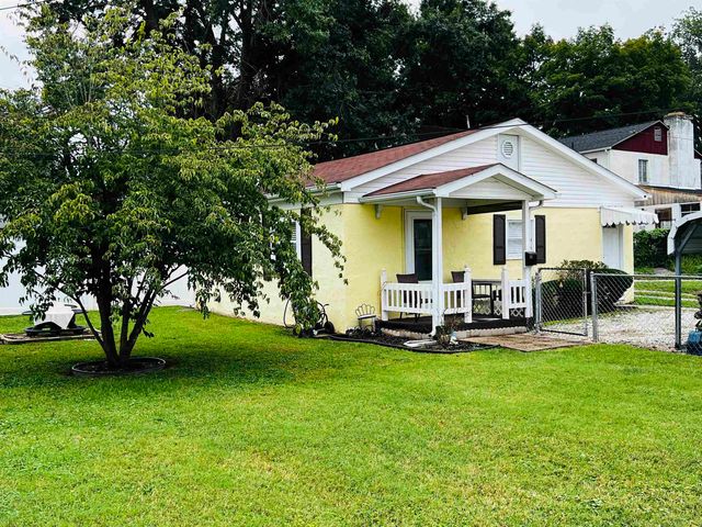 2721 S Staunton Road, Huntington, WV 25702
