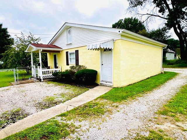 2721 S Staunton Road, Huntington, WV 25702