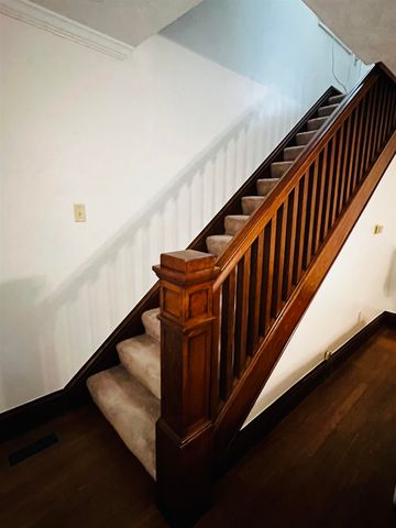 2721 S Staunton Road, Huntington, WV 25702