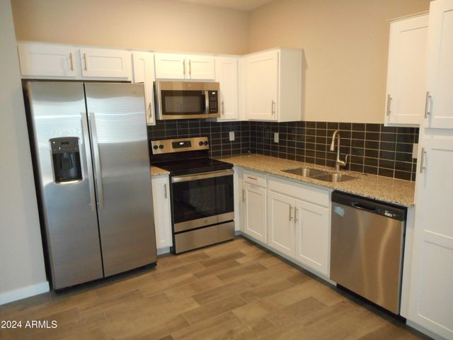 2262 W El Caro Drive, Phoenix, AZ 85021