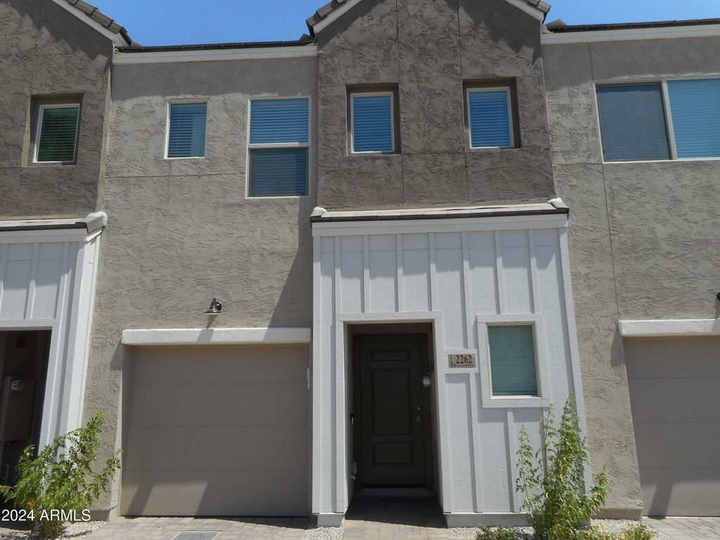 2262 W El Caro Drive, Phoenix, AZ 85021