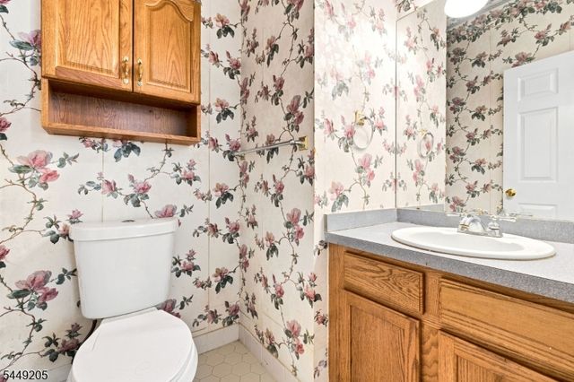 9 Gallop Ln, Franklin Twp., NJ 08873