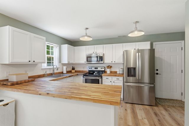 2029 Trenton Dr, Spring Hill, TN 37174