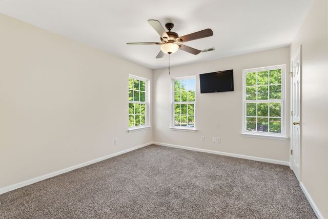 2029 Trenton Dr, Spring Hill, TN 37174