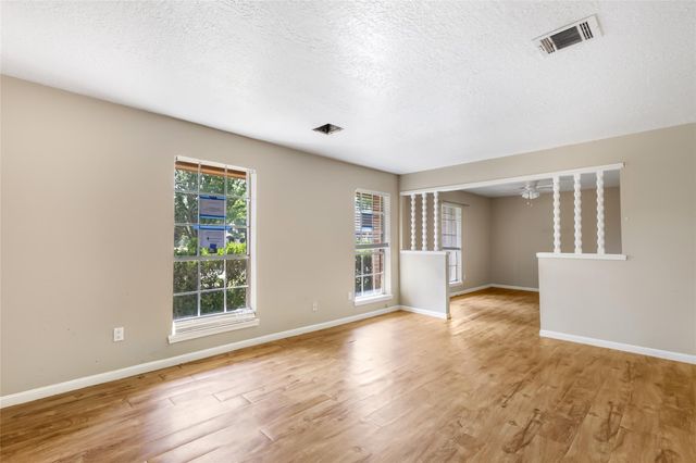 5603 Mossy Timbers Drive, Humble, TX 77346