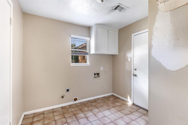 5603 Mossy Timbers Drive, Humble, TX 77346
