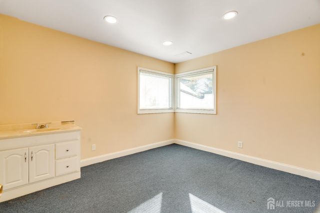 5 Stanworth Road, South Brunswick, NJ 08824