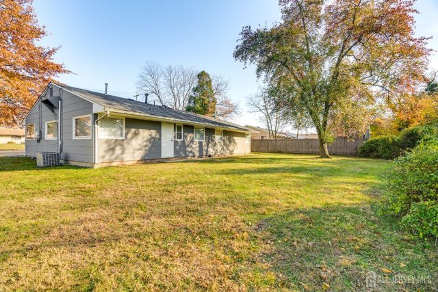 5 Stanworth Road, South Brunswick, NJ 08824