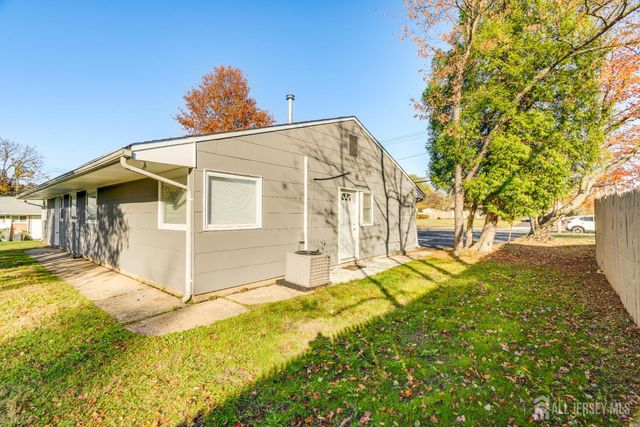 5 Stanworth Road, South Brunswick, NJ 08824