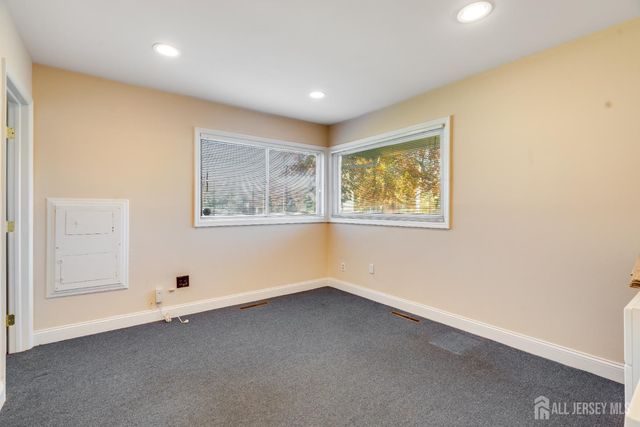 5 Stanworth Road, South Brunswick, NJ 08824