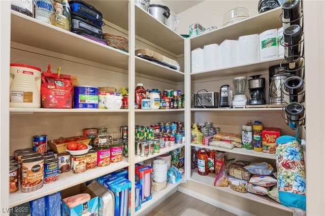 6243 Cypress Springs Circle, Las Vegas, NV 89148