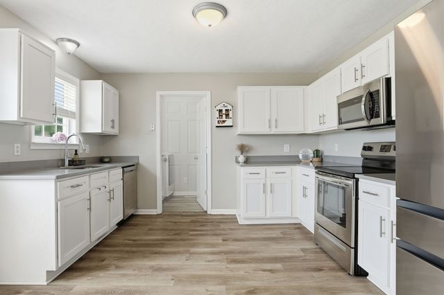 1961 Egypt Rd, Chapel Hill, TN 37034