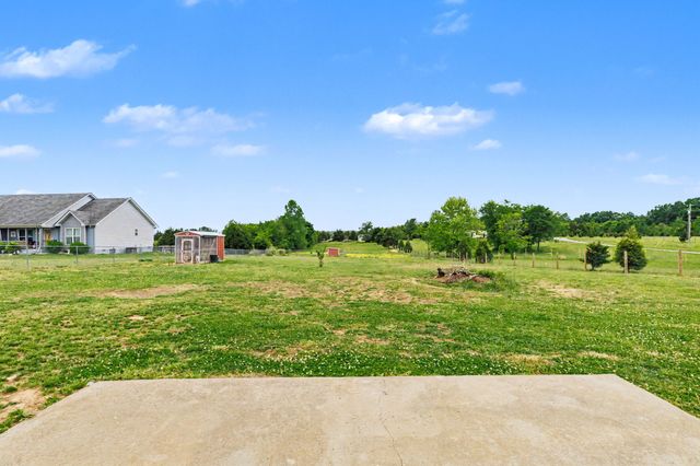 1961 Egypt Rd, Chapel Hill, TN 37034