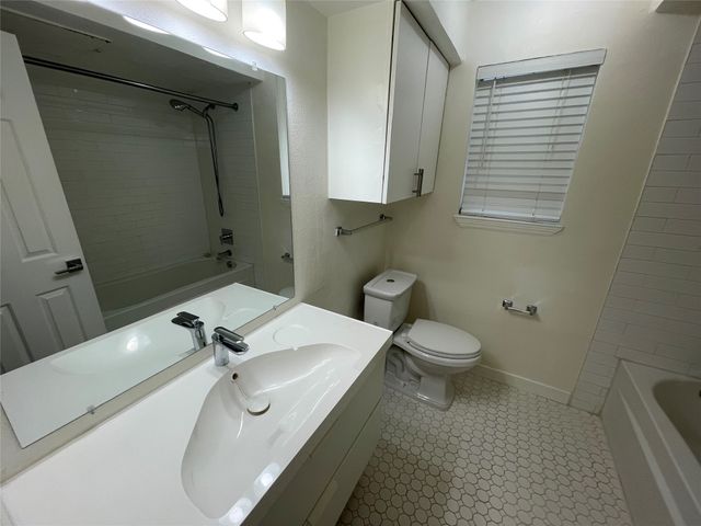 7474 Fair Oaks Avenue 8401, Dallas, TX 75231