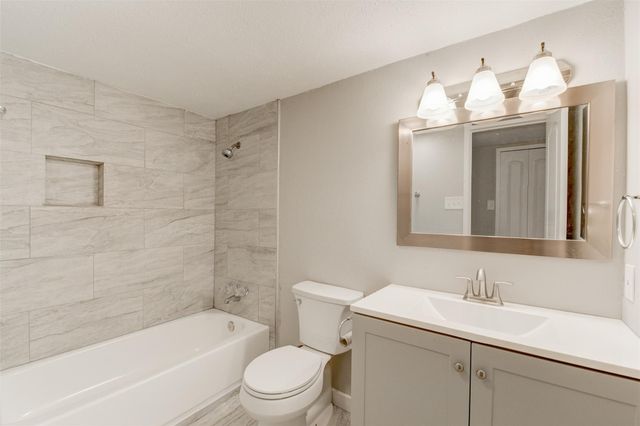 24015 Beef Canyon Drive, Hockley, TX 77447