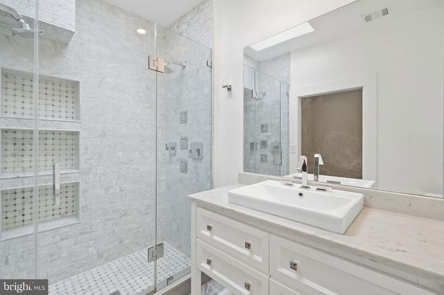 1826 15TH ST NW, Washington, DC 20009