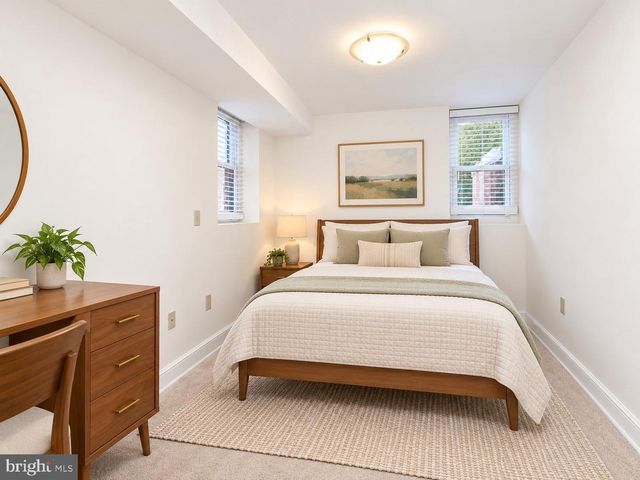 1826 15TH ST NW, Washington, DC 20009