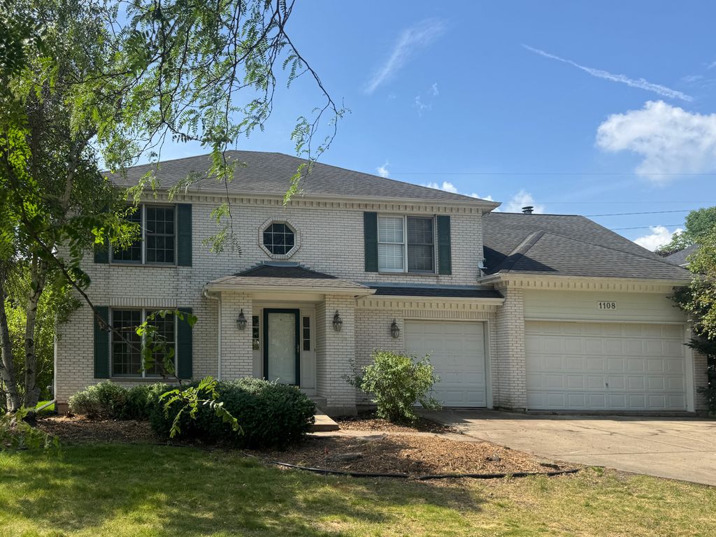 1108 Hollingswood Avenue, Naperville, IL 60564
