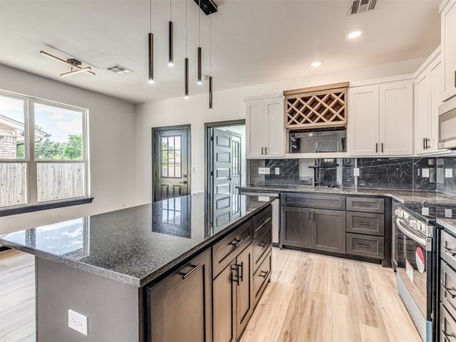 4419 Meadowpark Drive, Midwest City, OK 73110