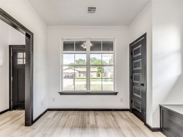 4419 Meadowpark Drive, Midwest City, OK 73110