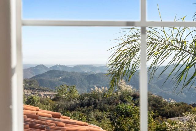 28889 Anderson Ct., Escondido, CA 92026