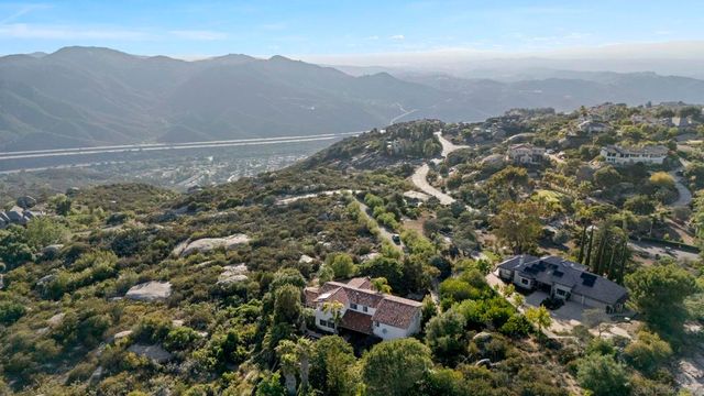 28889 Anderson Ct., Escondido, CA 92026