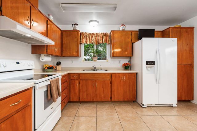 23663 Las Palmas Avenue, Madera, CA 93637