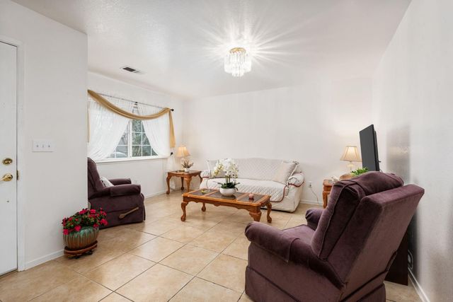 23663 Las Palmas Avenue, Madera, CA 93637