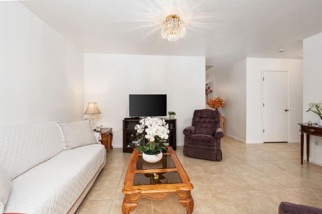 23663 Las Palmas Avenue, Madera, CA 93637