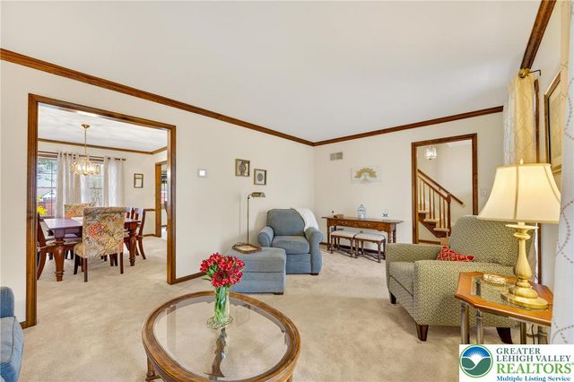 5292 Hanover Drive, Lower Macungie Twp, PA 18106