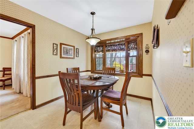 5292 Hanover Drive, Lower Macungie Twp, PA 18106