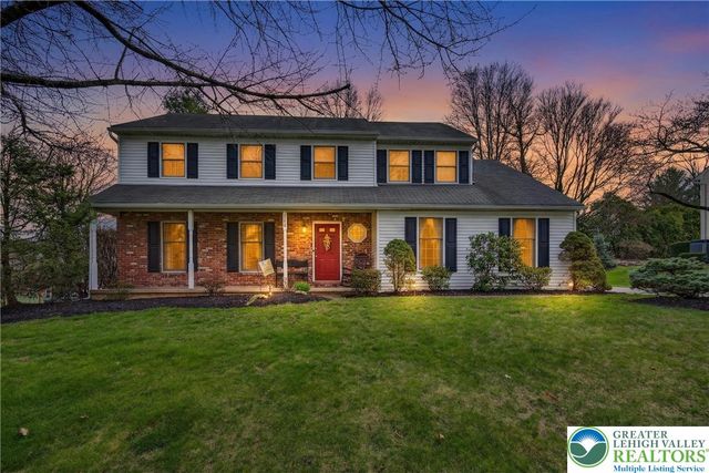 5292 Hanover Drive, Lower Macungie Twp, PA 18106