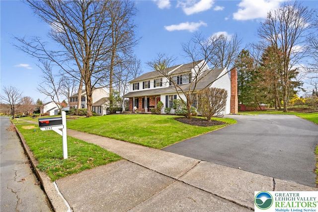 5292 Hanover Drive, Lower Macungie Twp, PA 18106
